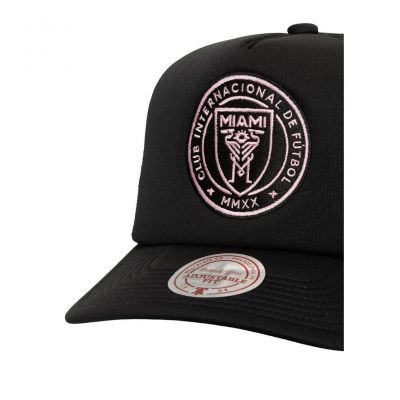 3. Czapka z daszkiem Mitchell &amp; Ness Inter Miami CF Trucker HT10070-IMCBLCK