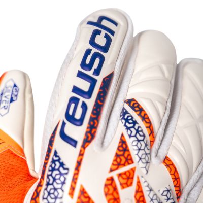 7. Rękawice Reusch Attrakt Silver 5570214-2500