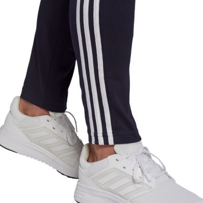 7. Spodnie adidas Essentials Single M GK8997