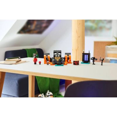 10. LEGO Minecraft 21590 Walka z Witherem