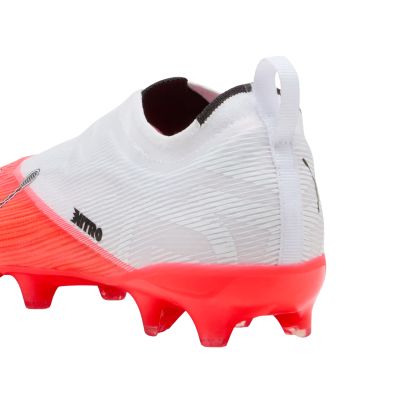 3. Buty piłkarskie dla dzieci Puma Ultra Nitro 7 Ultimate LL FG/AG 109302 01