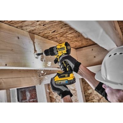 13. Udarowa wiertarko-wkrętarka 18V XR DeWalt