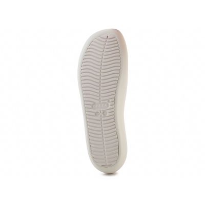 8. Baleriny Crocs Brooklyn Flat 209384-160