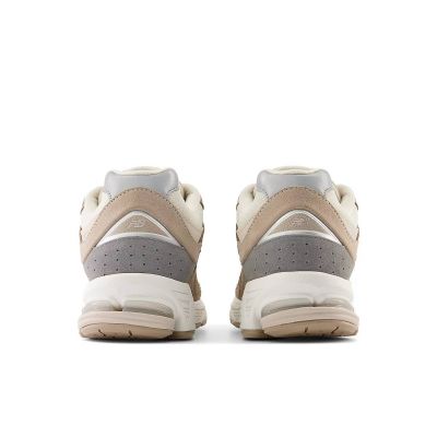 6. Buty New Balance U M2002RSI