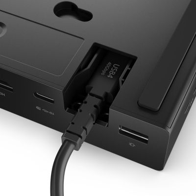 8. Stacja dokująca Lenovo — inteligentna stacja dokująca ThinkPad USB4 o mocy 100 W 5500