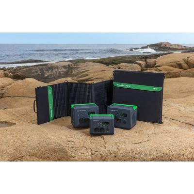 3. Przenośna elektrownia APC OffGrid 730, 738 Wh litowo-jonowa, LCD, 2 gniazda CEE 7/3 Schuko, Sinewave, 3 USB-A, 2 USB-C, Ładowarka bezprzewodowa