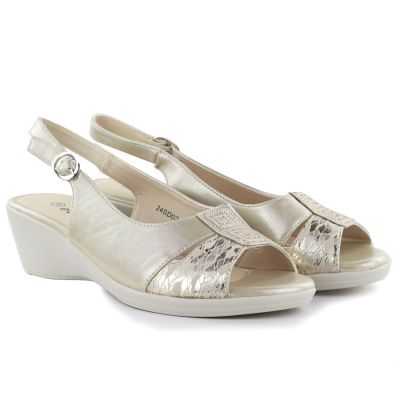 3. Sandały damskie na koturnie złote eVento 7028