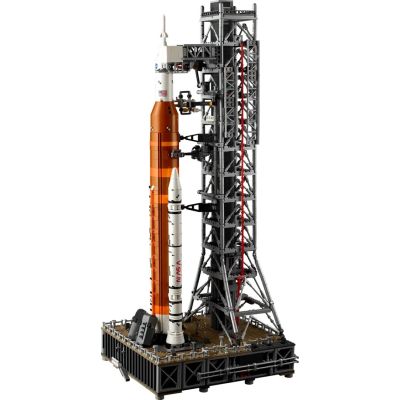 4. LEGO Icons  10341 Rakieta SLS NASA Artemis