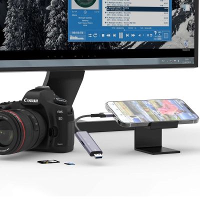 4. Czytnik Tech-Protect UltraBoost kart SD / micro SD ze złączem Lightning / USB-A - szary