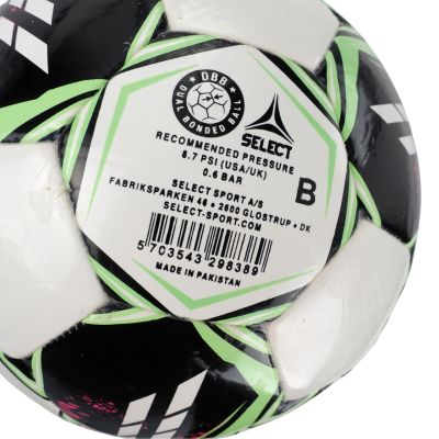 3. Piłka nożna Select Hala Futsal Light DB v22 II gatunek biało-zielono-różowa 17647/370017
