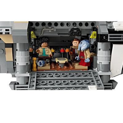 4. LEGO Star Wars 75374 Onyx Cinder