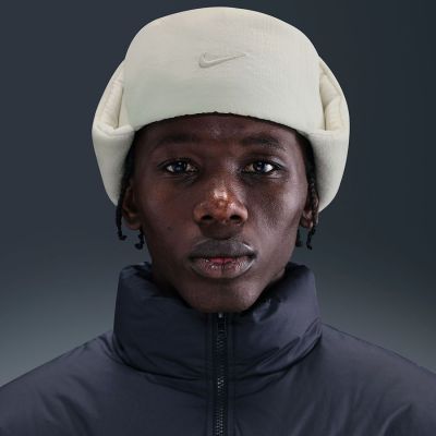 3. Czapka Nike Fly IB7310-072