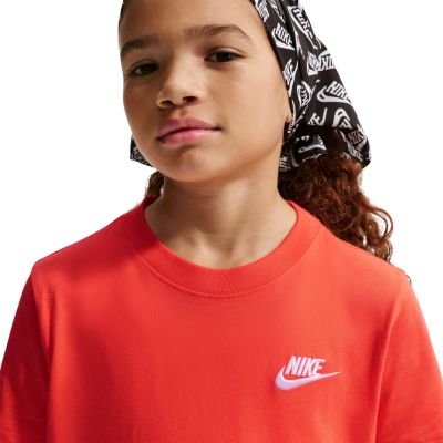 5. Koszulka dla dzieci Nike Sportswear pomarańczowa FZ5177 842