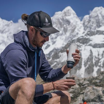 11. Przenośny ekspres do kawy Outin Nano 7500mAh Biały