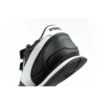 16. Buty Puma ST Runner Jr 384903 01