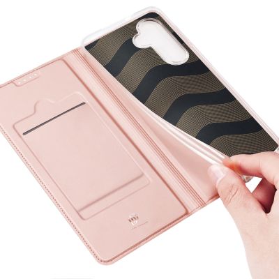 8. Etui Dux Ducis Skin Pro do Samsung S24+ z klapką - różowe