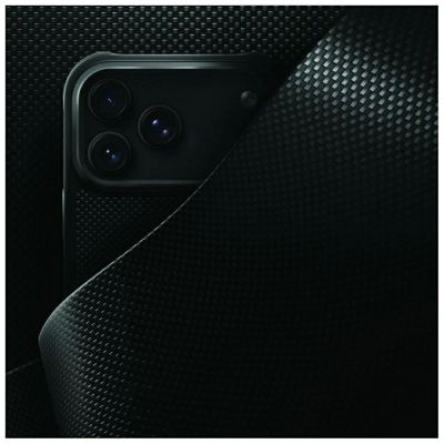 10. Etui UNIQ Keva Magclick Charging na iPhone 18 Pro / 17 Pro - czarne