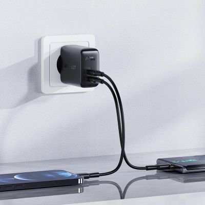 4. Acefast ładowarka sieciowa USB Typ C / USB 32W, PPS, PD, QC 3.0, AFC, FCP czarny (A5 black)