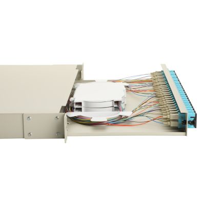 7. Equip 337313 panel krosowniczy 1U