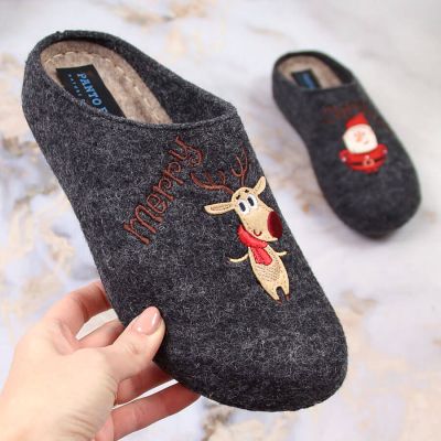 9. Kapcie filcowe Panto Fino świąteczne W KK267038 INT1798