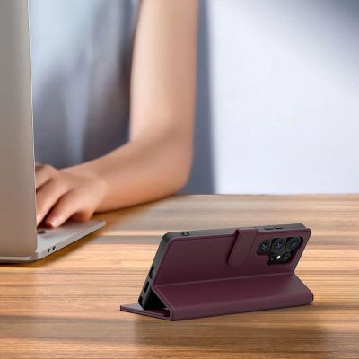17. Etui Tech-Protect Wallet na Samsung Galaxy A57 5G - bordowe