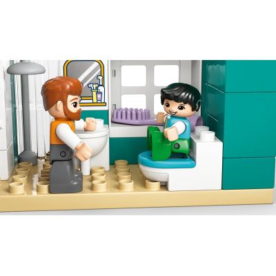 9. LEGO LEGO DUPLO TOWN 3w1 10470 Nowoczesny dom rodzinny