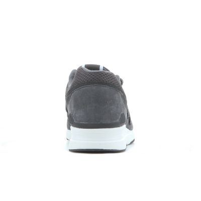8. New Balance WL697SHC