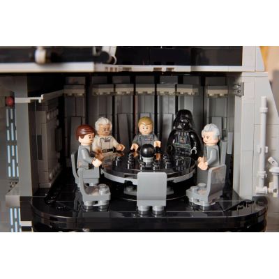 18. LEGO STAR WARS 75419 Gwiazda Śmierci (Ultimate Collector Series)