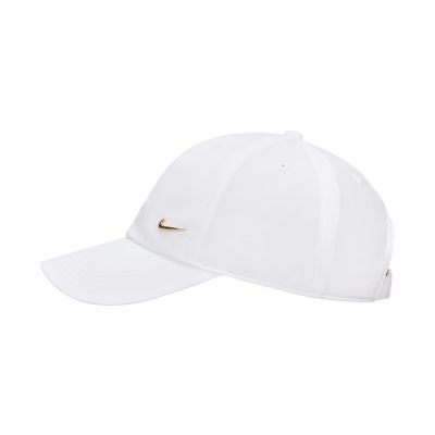 2. Czapka z daszkiem dla dzieci Nike Dri-Fit Club biała FB5064 101