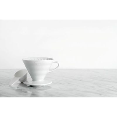 2. Drip ceramiczny V60-02 HARIO biały