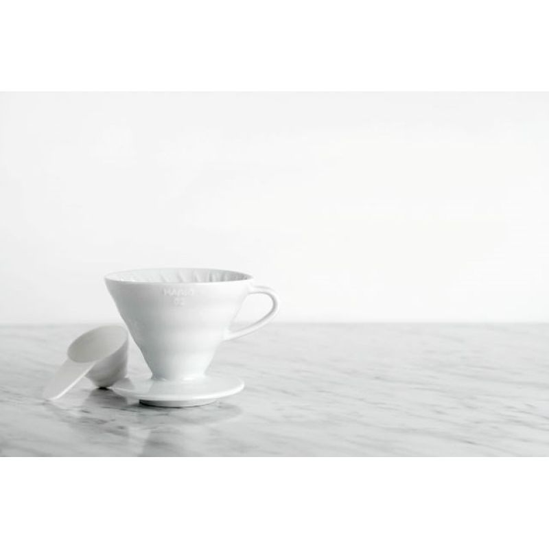 2. Drip ceramiczny V60-02 HARIO biały