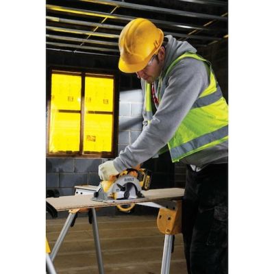 17. Pilarka tarczowa bez akumulatora i ładowarki  DeWalt  DCS391NT (460W; 165mm)