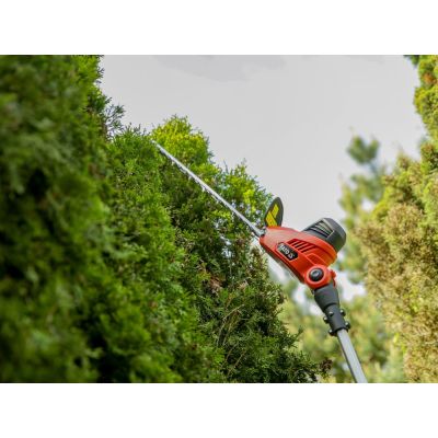 7. Nożyce YT do żywopłotu z wysięgnikiem 600W 51cm