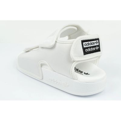 16. Sandały adidas Adilette U EG5026