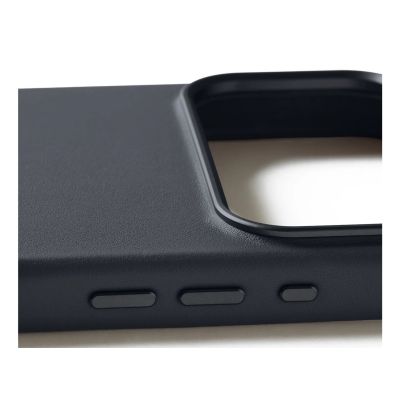 7. Mujjo Leather Case - etui skórzane do iPhone 17 Pro Max kompatybilne z MagSafe (basalt)
