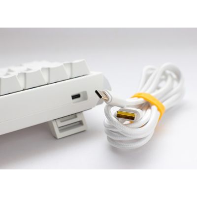 6. Ducky One 3 Classic Pure White SF klawiatura Gaming USB Niemiecki Biały