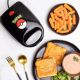 2. Uncanny Brands Pokémon Poké Ball toster Czarny, Czerwony, Biały