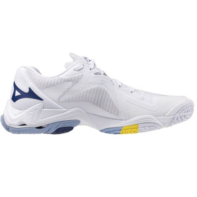 2. Buty Mizuno WAVE LIGHTNING Z8 V1GA240097