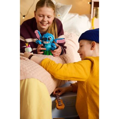 9. LEGO Disney 43296 - Stitch i Strupka