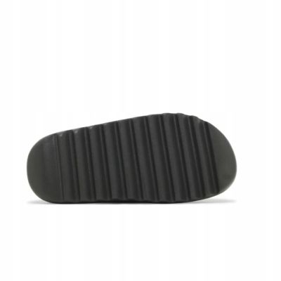 3. Męskie klapki sportowe Adidas Yeezy Slide Dark Onyx - ID5103