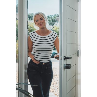 64. Inteligentny zamek do drzwi Yale Linus Smart lock L2 Lite Black