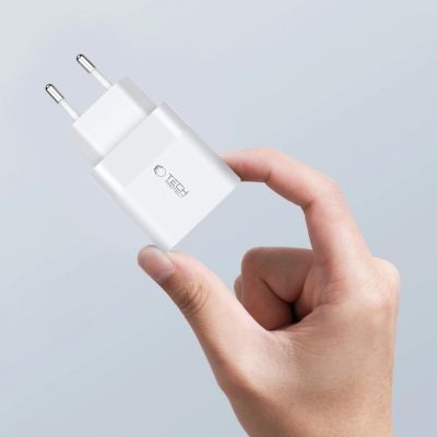 7. Ładowarka Tech-Protect C20W sieciowa 2x USB-C PD 20W z kablem USB-C / USB-C - biała