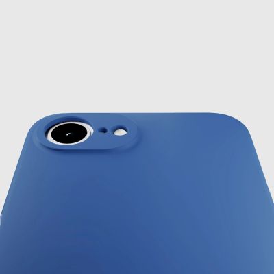 6. Etui SBS Instinct na iPhone 16e / 17e - niebieskie