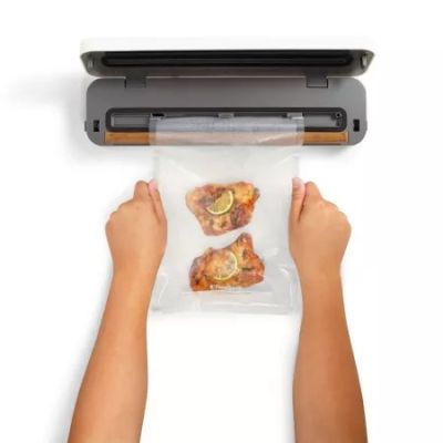 2. Kompaktowa zgrzewarka próżniowa FoodSaver VS0290X
