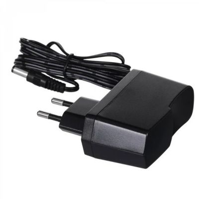 10. Maszyna do szycia Singer M1005