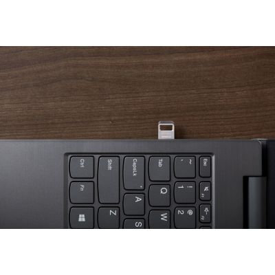 12. KINGSTON FLASH 256GB DATATRAVELER USB 3.2 Gen 1 200MB/s