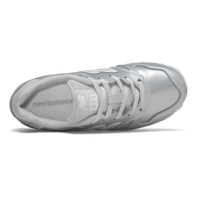 3. New Balance YC373GC