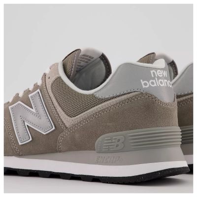 16.  Buty New Balance M ML574EVG.2E