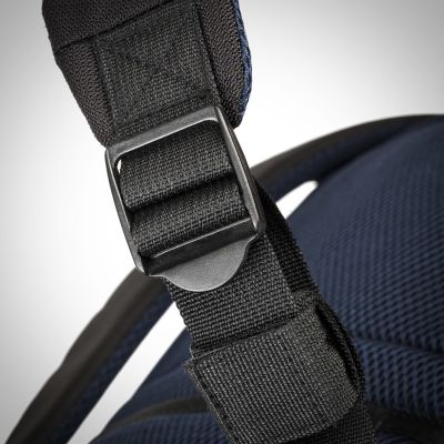 6. RIVACASE PLECAK NA LAPTOP 17,3" TEGEL, CZARNY, 23L, MATERIAŁ WODOODPORNY, KIESZENIE NA TABLET 10,1", SMARTFON, DOKUM., AKCES.