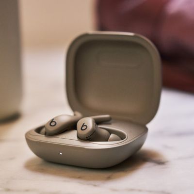 5. Słuchawki Apple Powerbeats Fit - Wireless Noise-Cancelling Workout Earbuds - Gravel Grey (ME2K4ZM/A)